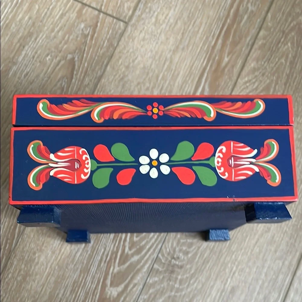 Colorful Decorative Box - Picture 4 of 7